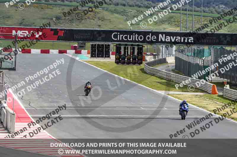 cadwell no limits trackday;cadwell park;cadwell park photographs;cadwell trackday photographs;enduro digital images;event digital images;eventdigitalimages;navarra;no limits trackdays;peter wileman photography;racing digital images;trackday digital images;trackday photos